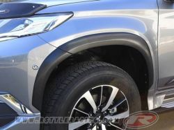 Расширители колёсных арок Mitsubishi Pajero Sport 2016-
