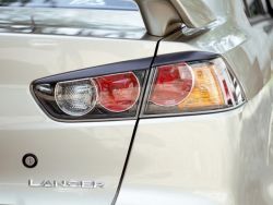 Реснички на задние фонари Mitsubishi Lancer 10